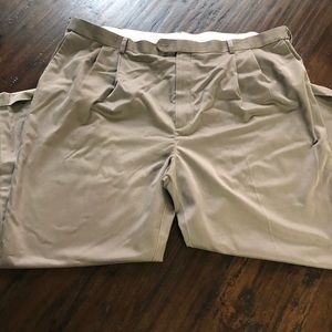 Roundtree & Yorke Comfort Ult Expander Waist Pants